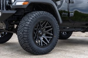 Jeep Wrangler Wheel - Rough Country - 95 Series | Machined One-Piece | 20x10 | 5x5 | -19mm - Gloss Black - '07-'10